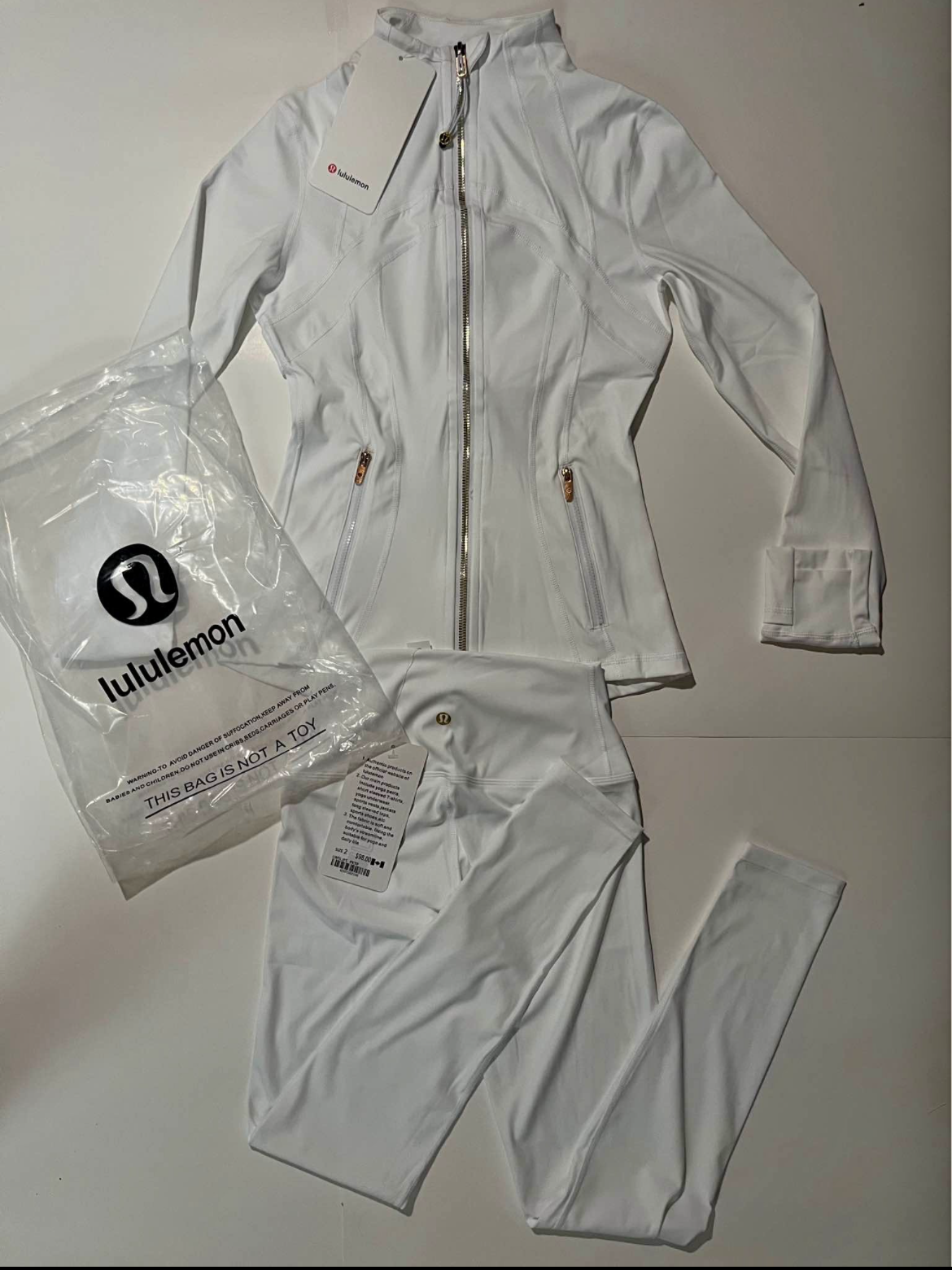 Lululemon-Inspired Activewear Set – Jacket & Leggings