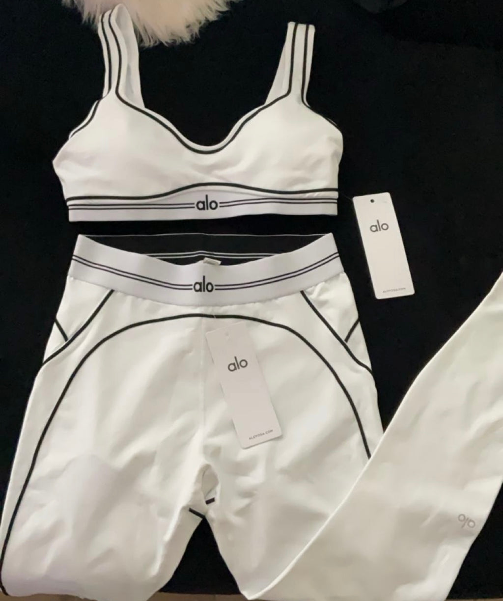 Alo-Inspired Activewear Set – Bra & Leggings