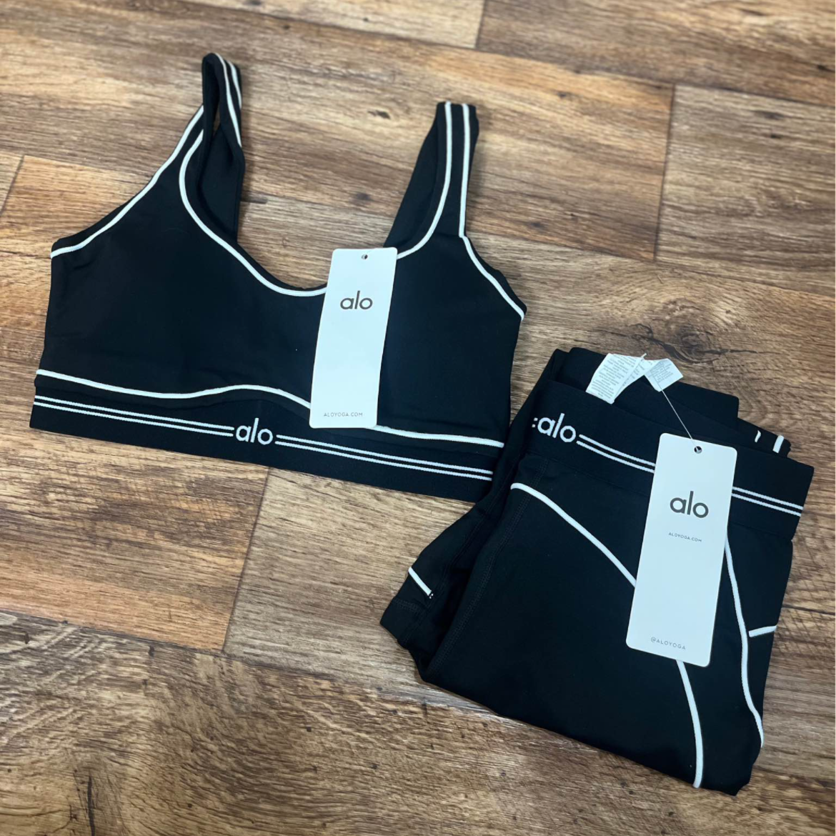 Alo-Inspired Activewear Set – Bra & Leggings